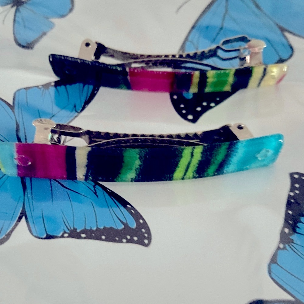 Set of 2 colorful stripes hair clips EUC